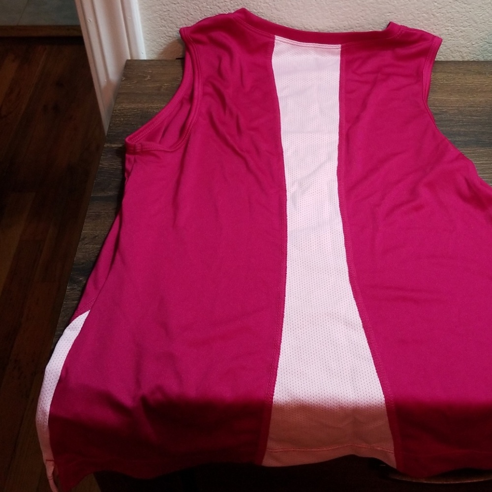 Workout Top - Picture 2 of 2